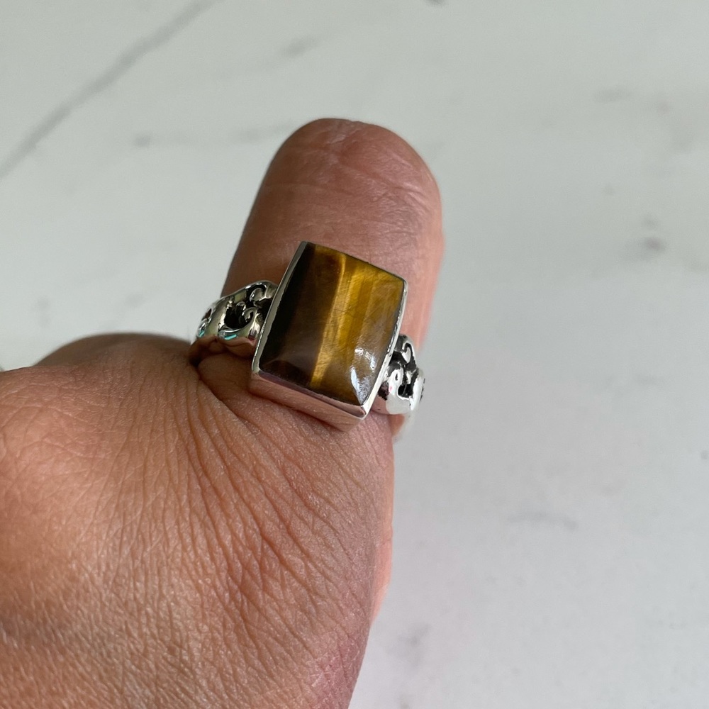 New Ss Rectangular Tiger Eye Ring - image 3